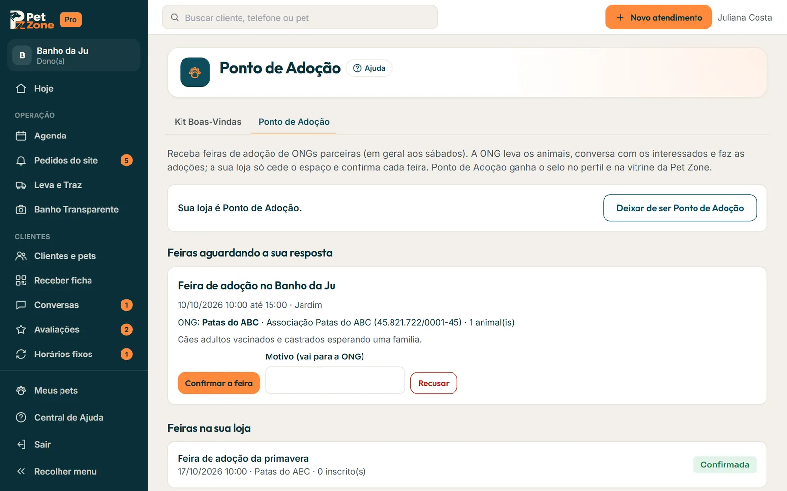 Ponto de Adoção ligado, com uma feira aguardando a resposta